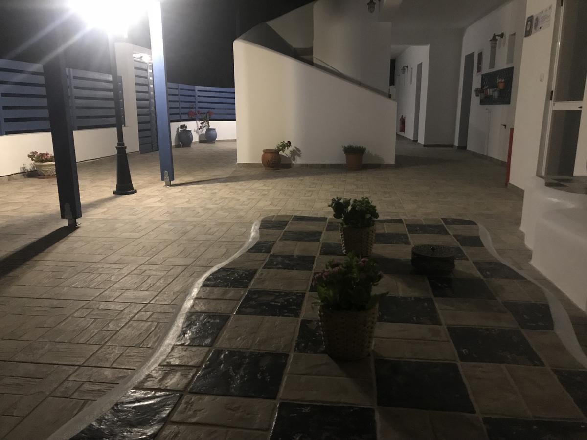 Dedes Apartments Skála Buitenkant foto